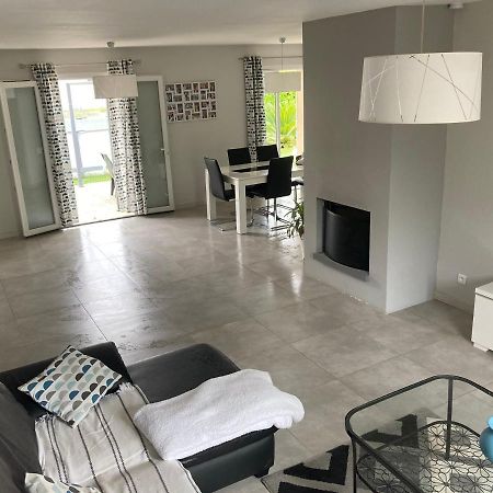 Maison Familiale Avec Jardin De 1500M2 Saint-Genes-de-Fronsac 외부 사진