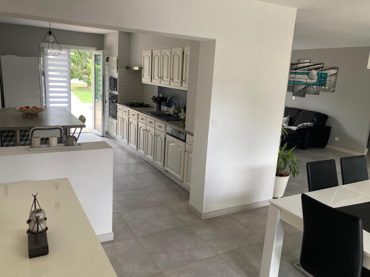 Maison Familiale Avec Jardin De 1500M2 Saint-Genes-de-Fronsac 외부 사진